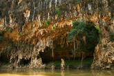 Tsingy de Bemaraha - kaňon řeky Manambolo